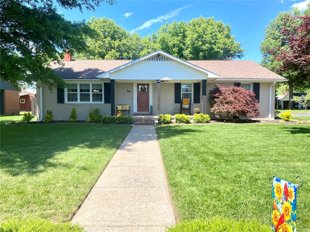 14 E Willow Drive Property Photo 1