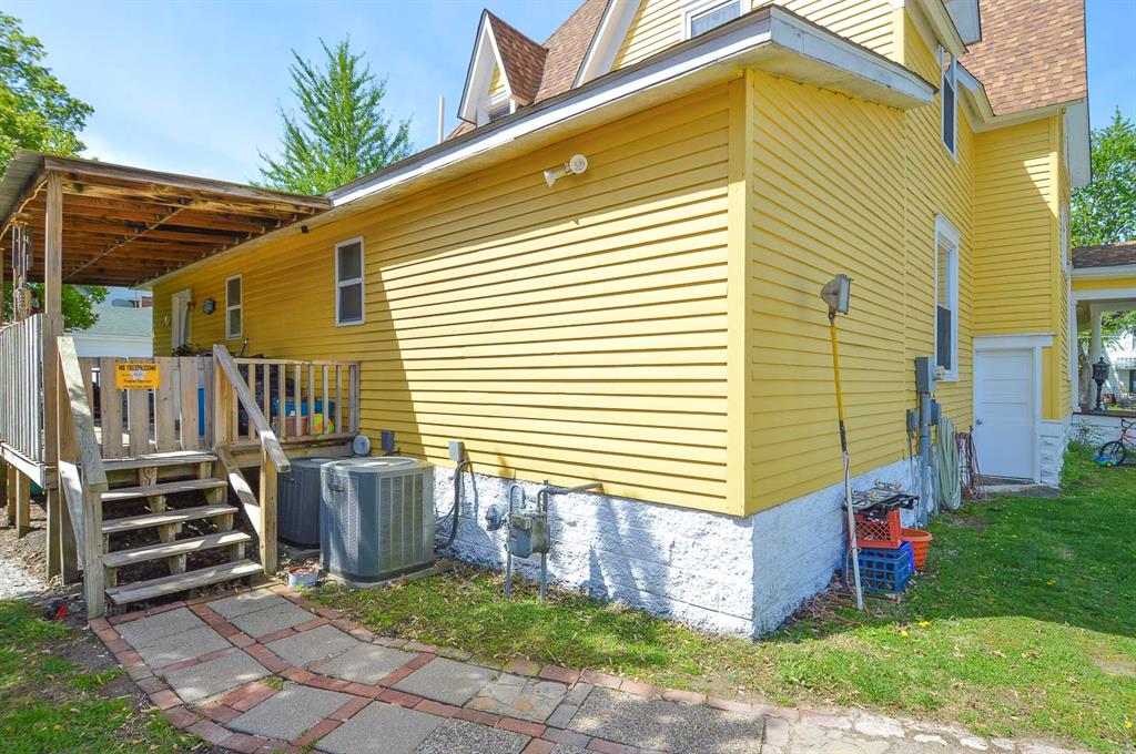 405 S Main Street Property Photo 16