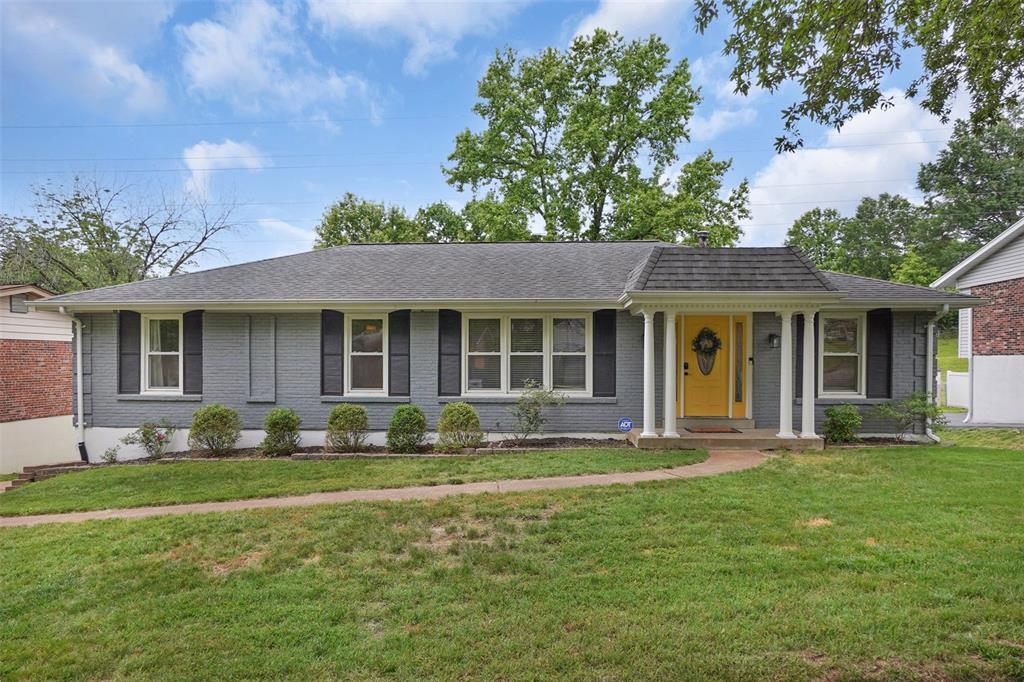 389 Crestbury Drive