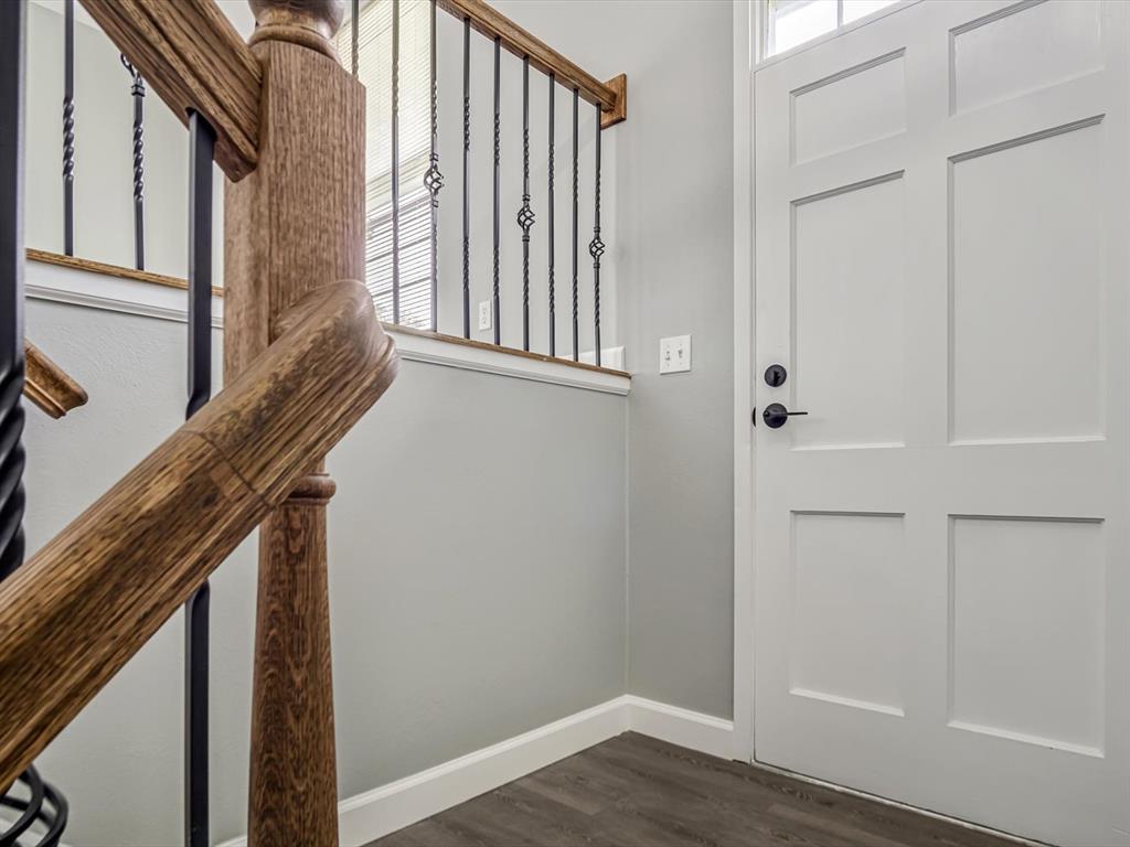 6 Marian Court Property Photo 3
