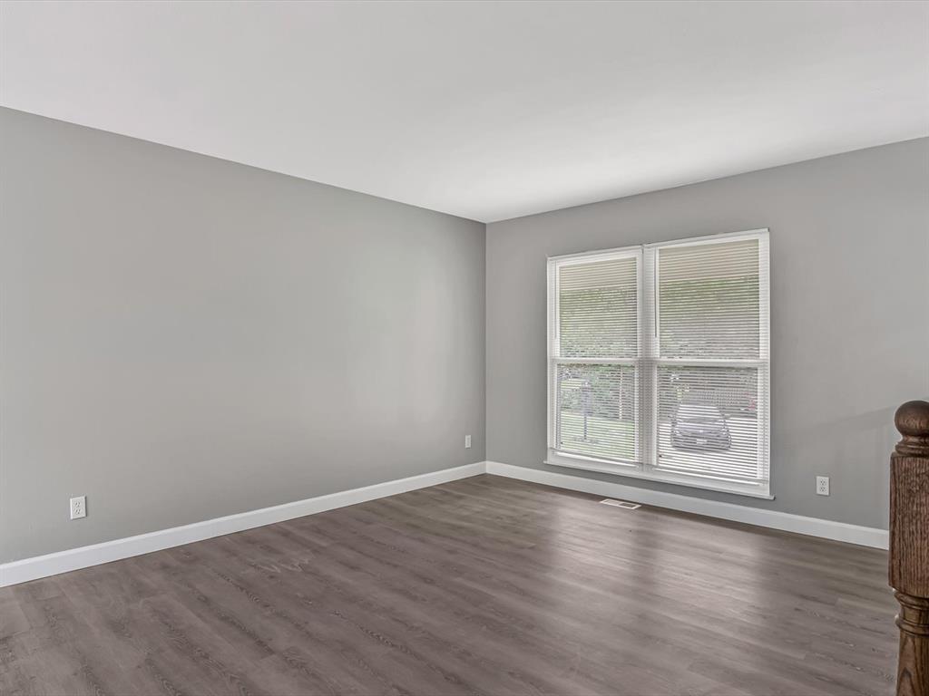 6 Marian Court Property Photo 5