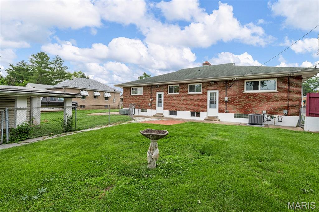 7929 Hildesheim Avenue Property Photo 7