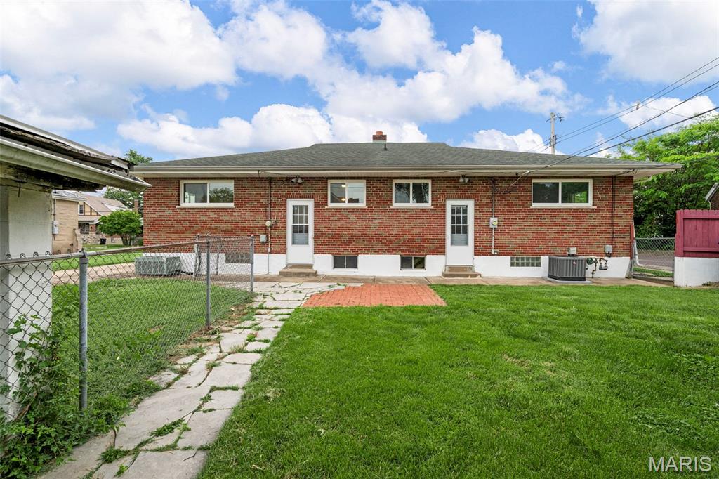 7929 Hildesheim Avenue Property Photo 8