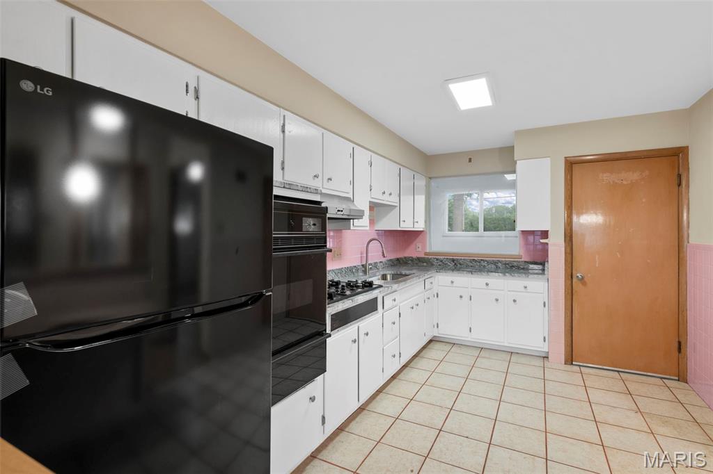 7929 Hildesheim Avenue Property Photo 14