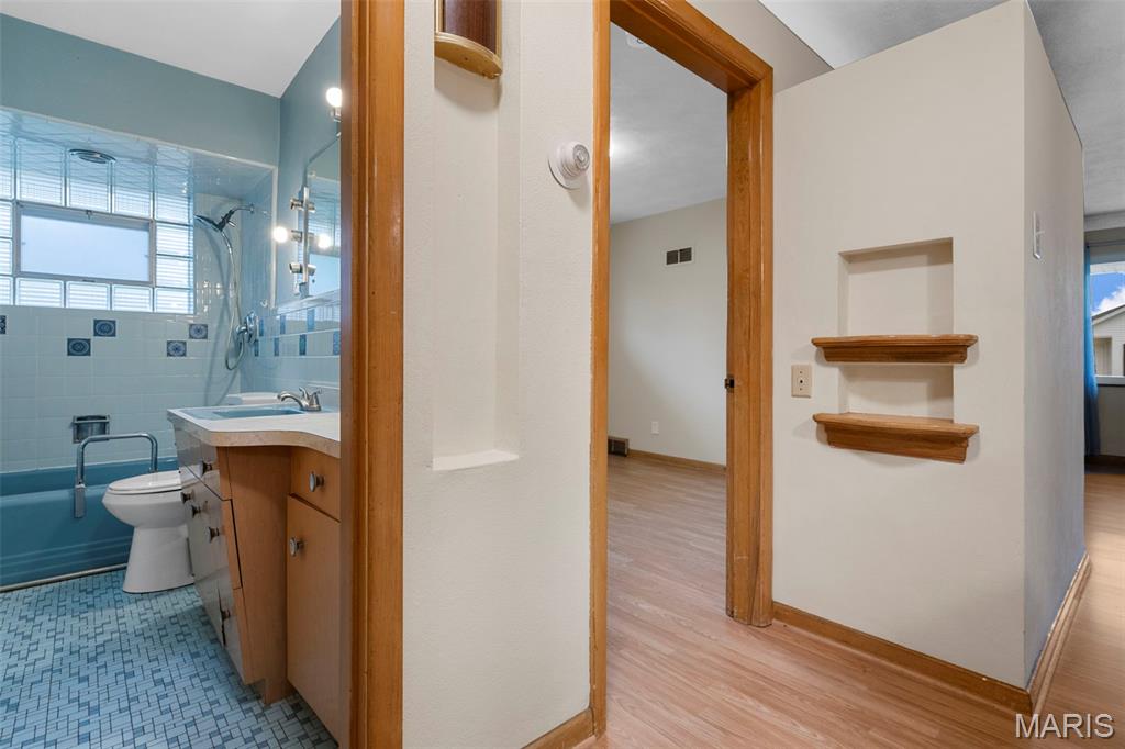7929 Hildesheim Avenue Property Photo 26
