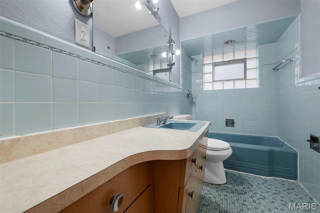 7929 Hildesheim Avenue Property Photo 58