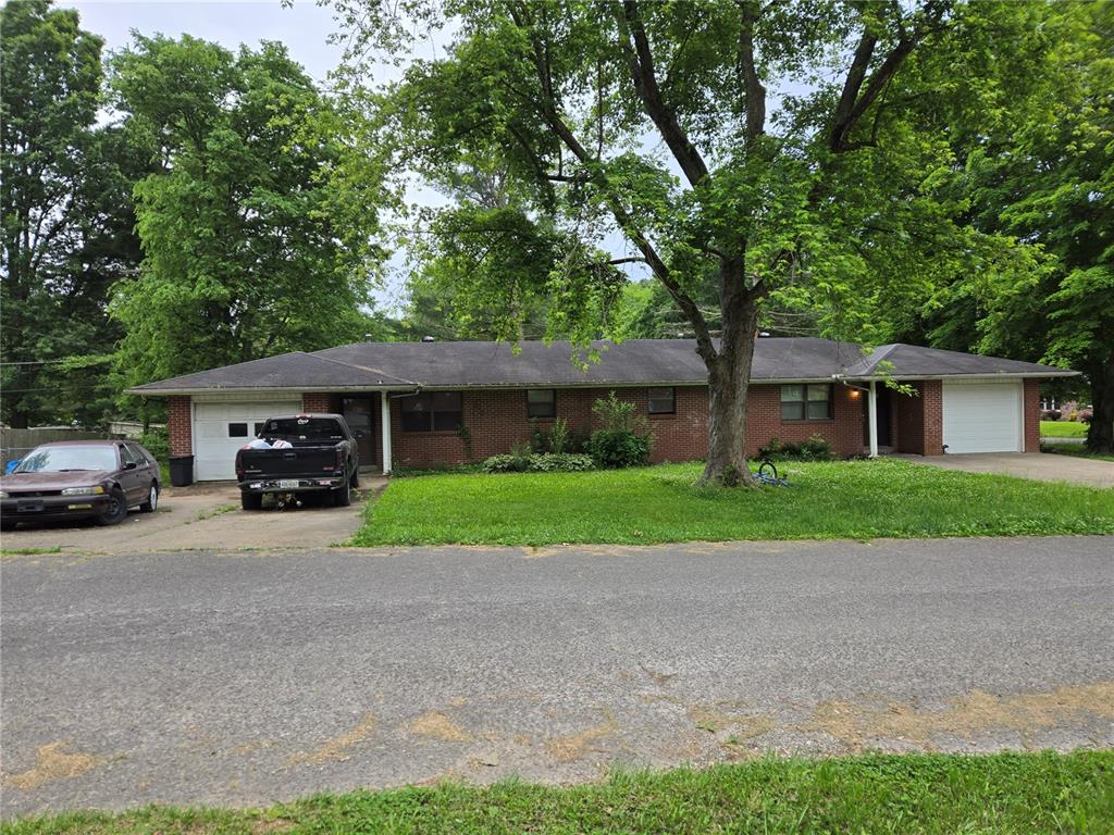 1017 Ne Shady Lane 2 Property Photo 1