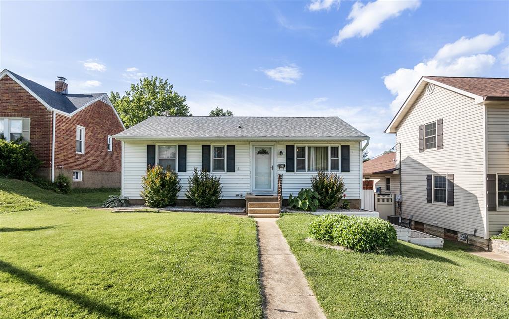 303 9th Avenue Property Photo 1