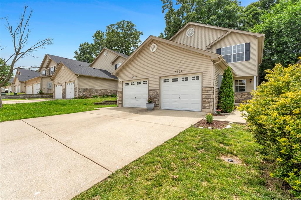 5357 Lakewood Terrace