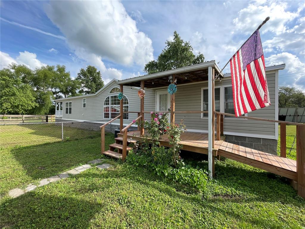 5942 State Highway 77 Property Photo 1