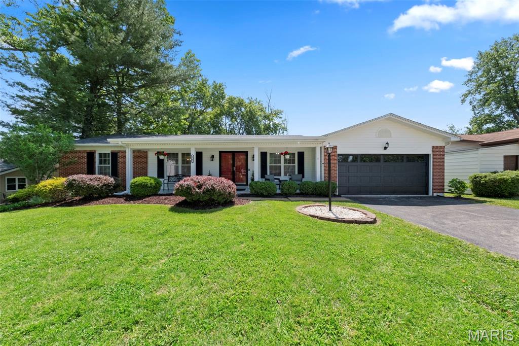 1786 Sprucedale Drive Property Photo 1
