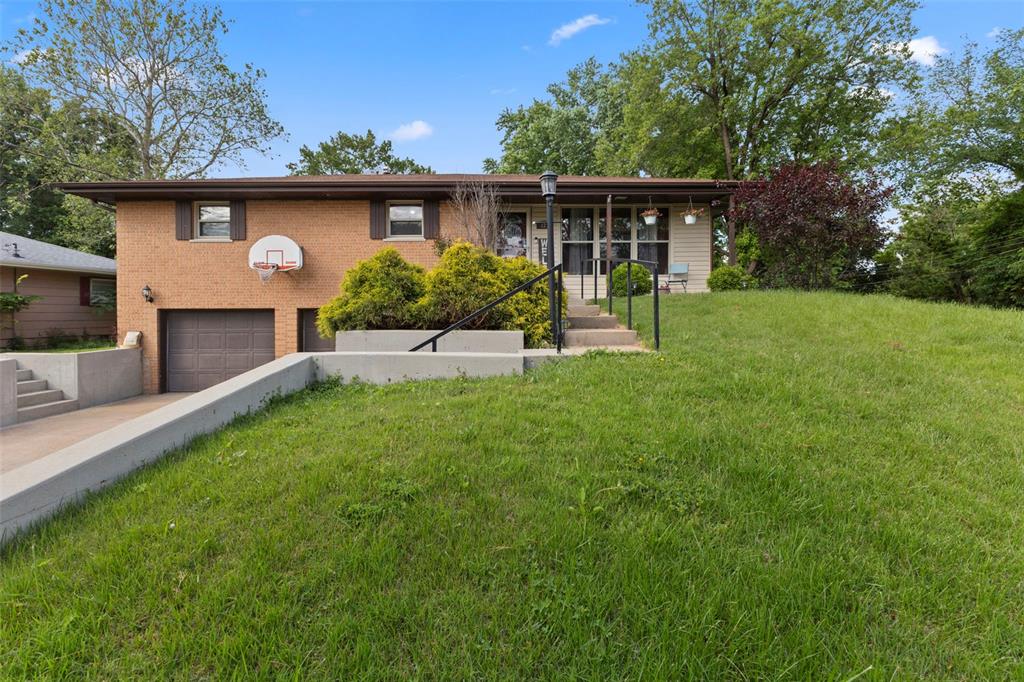 121 Pamela Drive Property Photo 1