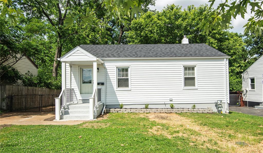 137 Jefferson Barracks Road Property Photo 1