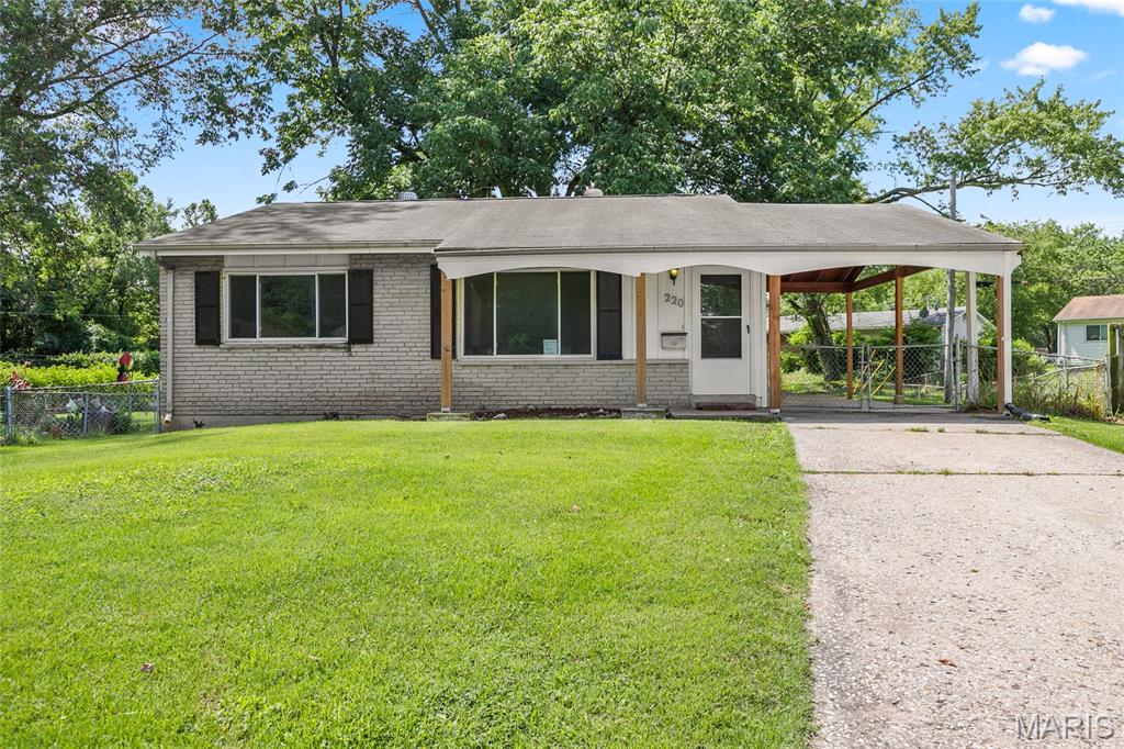 220 Versailles Drive Property Photo 1