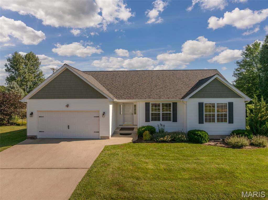 20237 Oak Ridge Property Photo 1
