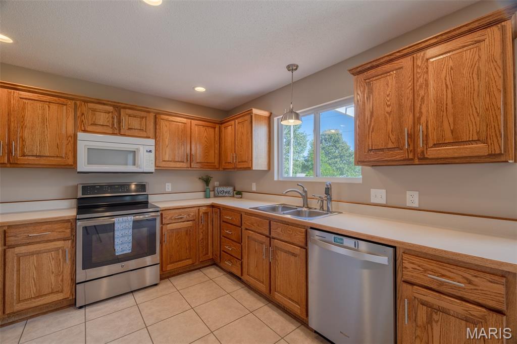 20237 Oak Ridge Property Photo 9