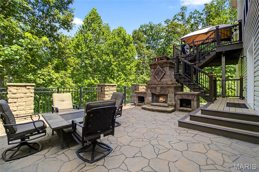 2657 Forest Glen Drive Property Photo 3