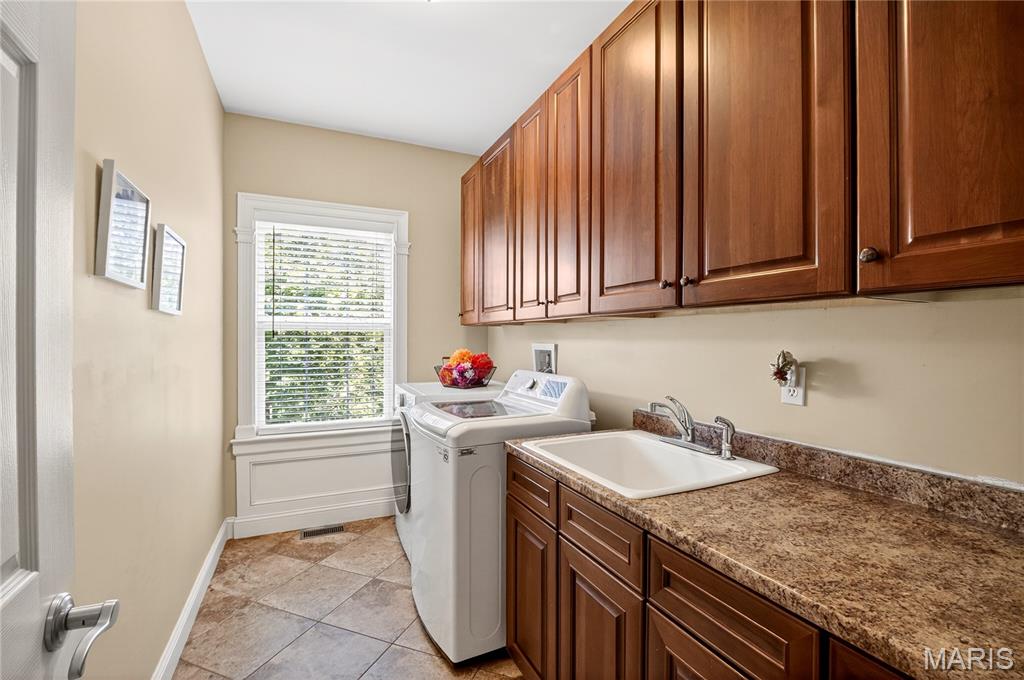 2657 Forest Glen Drive Property Photo 25