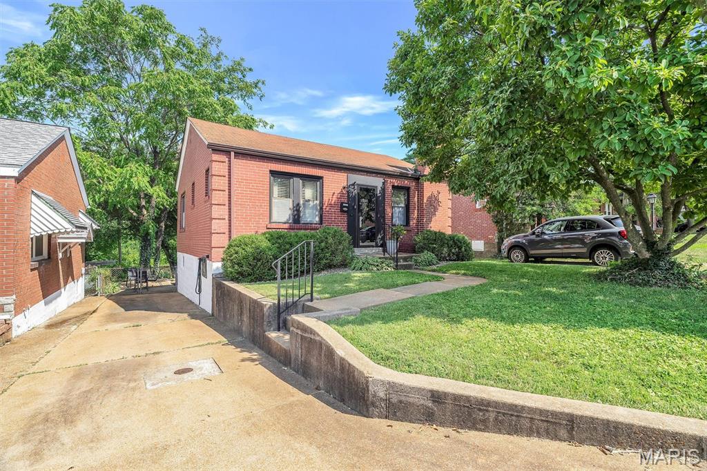 8026 Genesta Street Property Photo 31