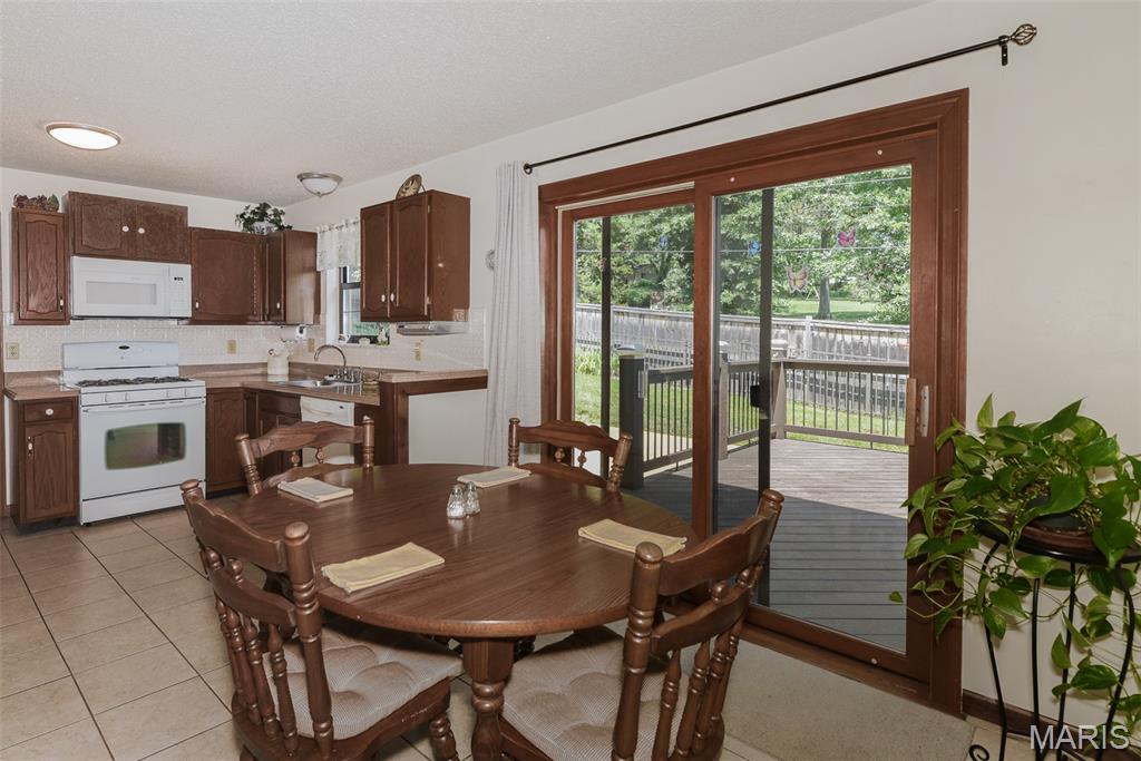 4609 Parrot Court Property Photo 4