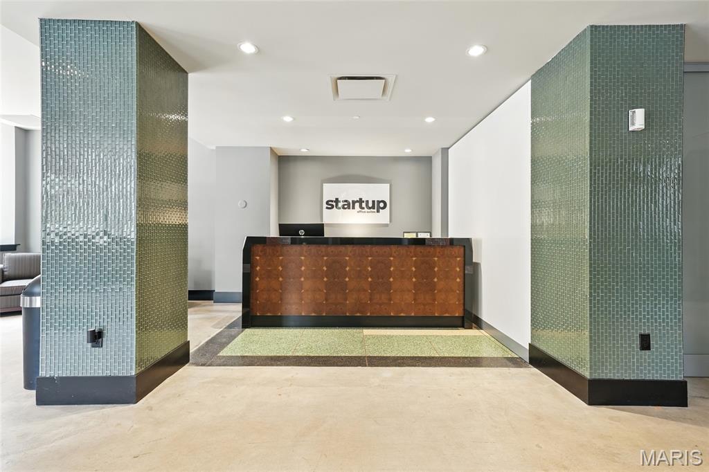 300 N Broadway B - First Floor Property Photo 1