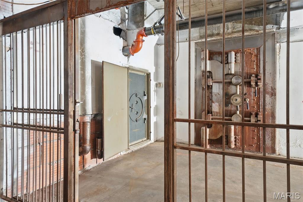 304 N Broadway A Property Photo 3