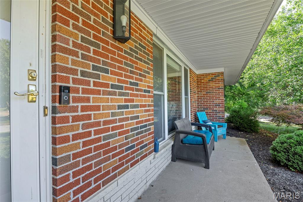 8840 Glenwood Drive Property Photo 5