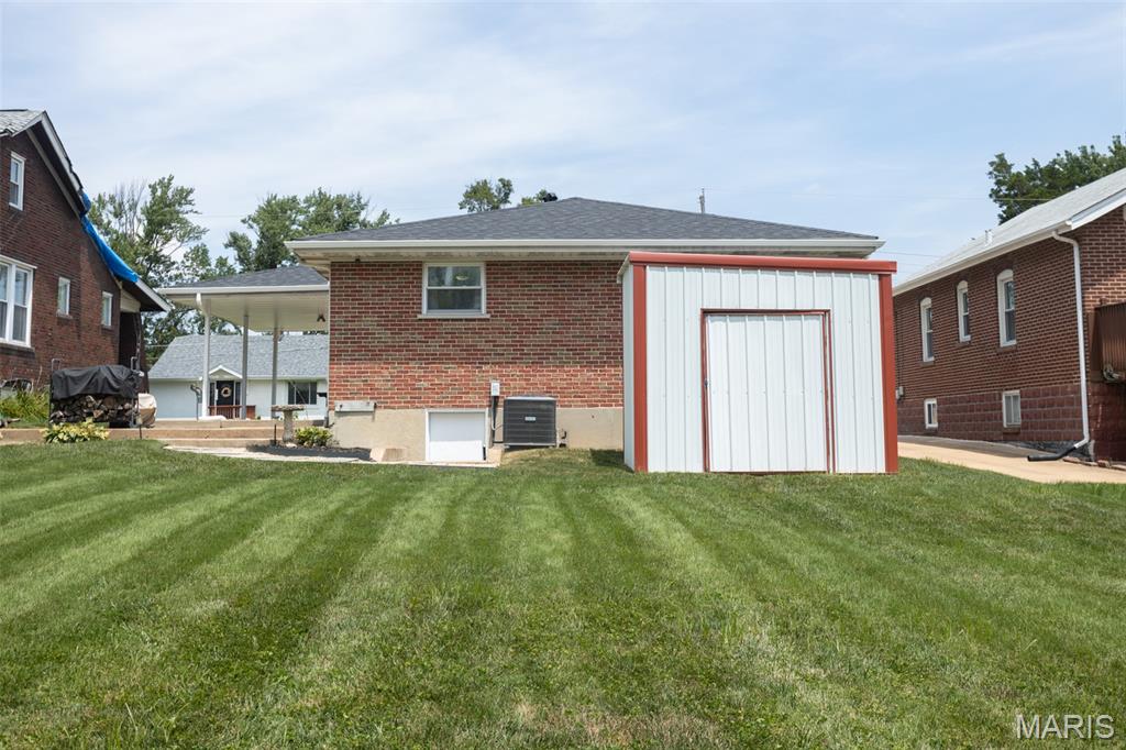9012 Windom Avenue Property Photo 28