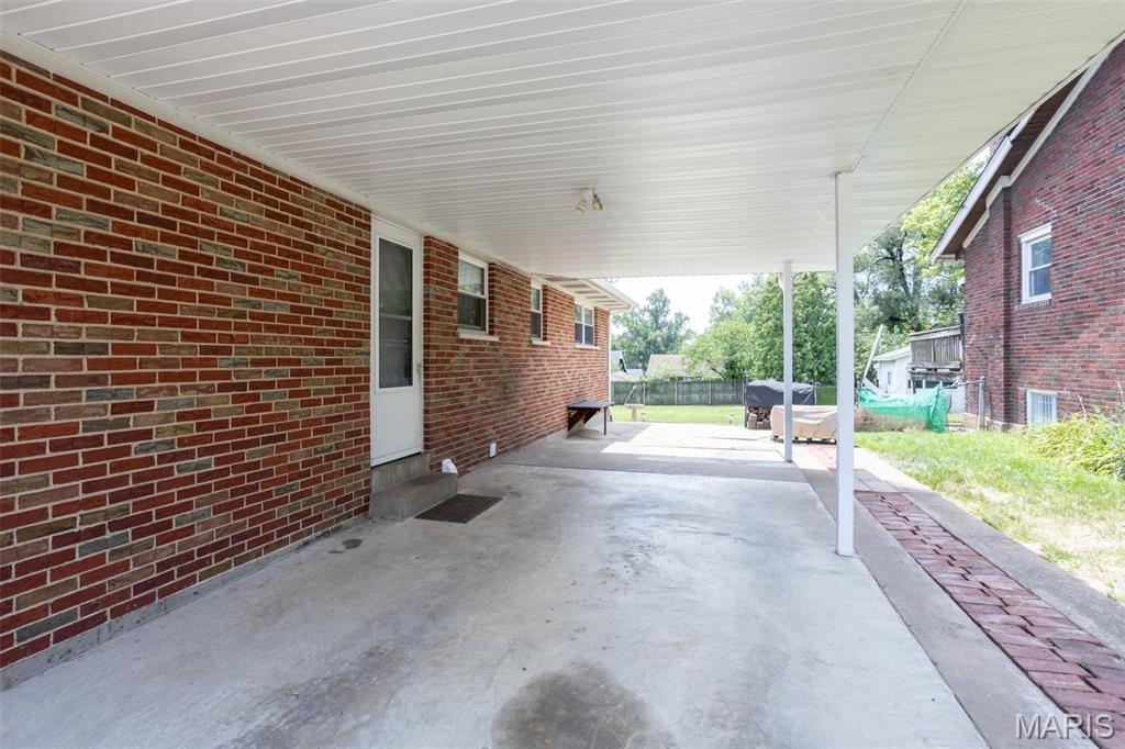 9012 Windom Avenue Property Photo 31