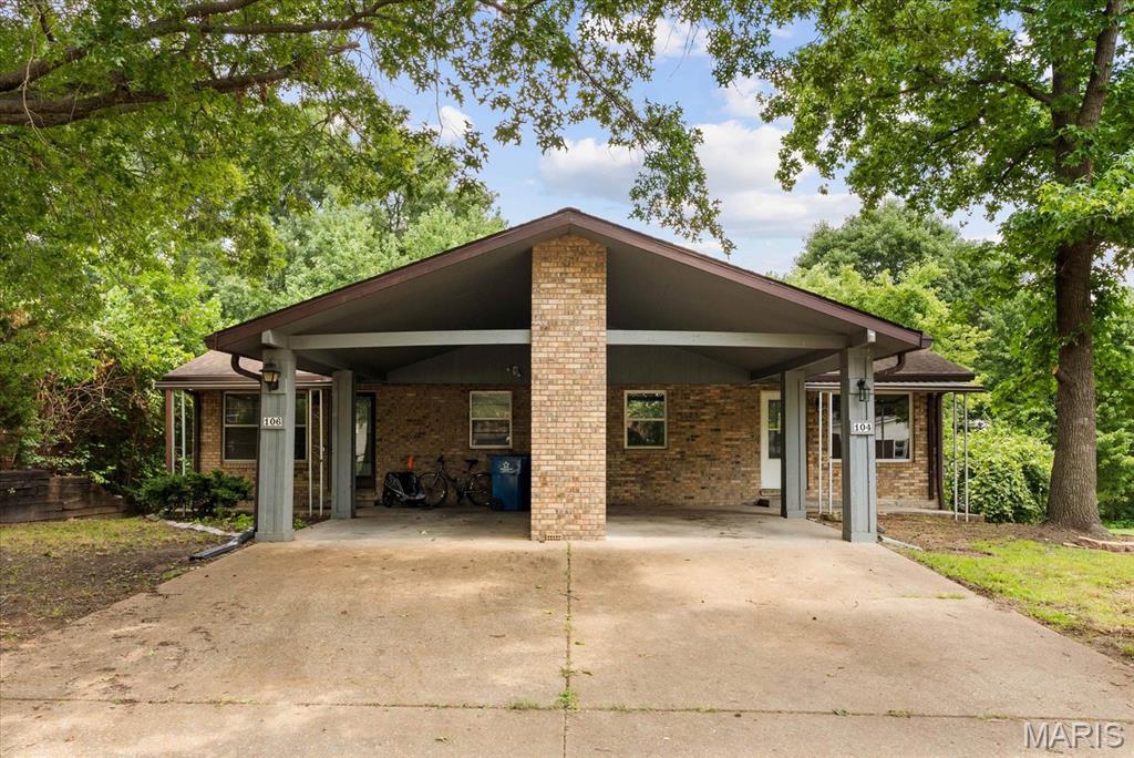 104 Britanna Drive Property Photo 1