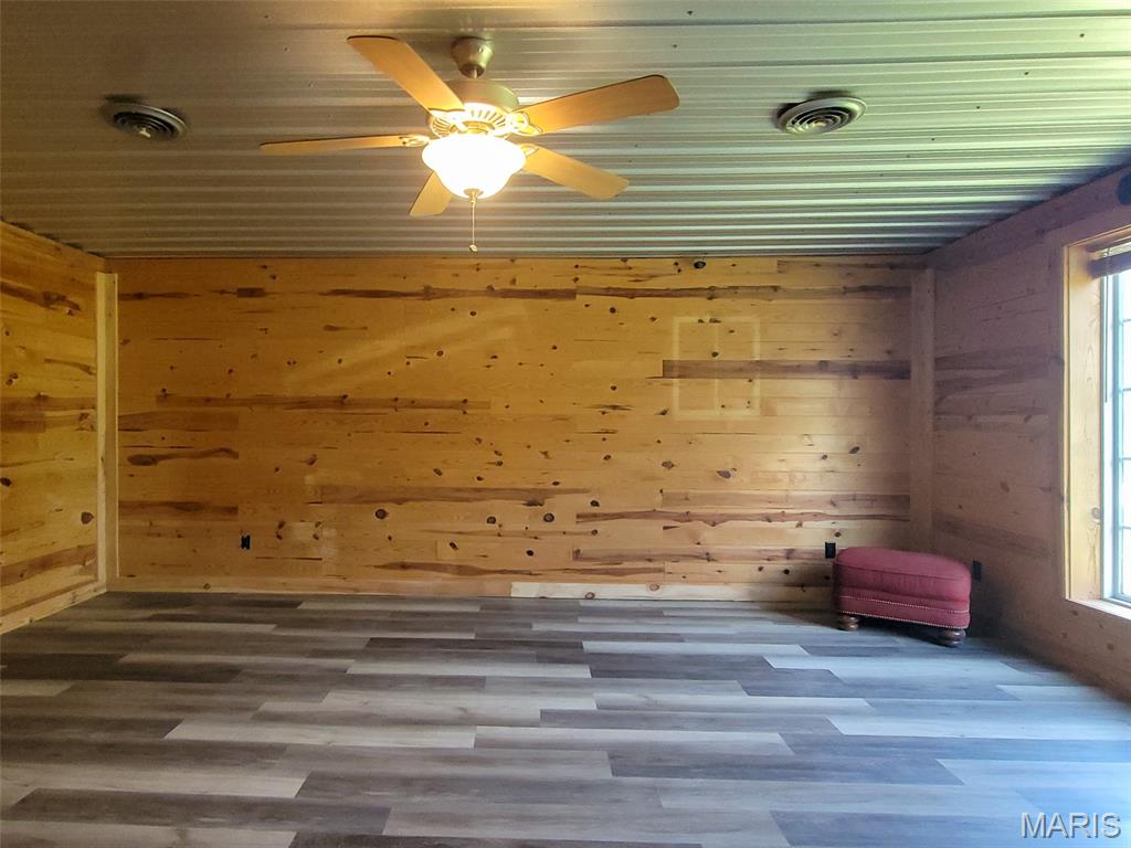 1100 Madison 9259 Property Photo 6