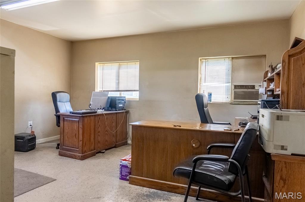 960 Highway B Property Photo 7