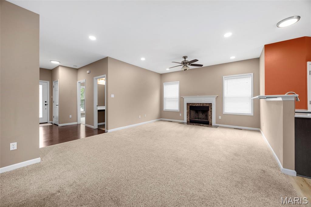 4024 Riverdell Drive Property Photo 9