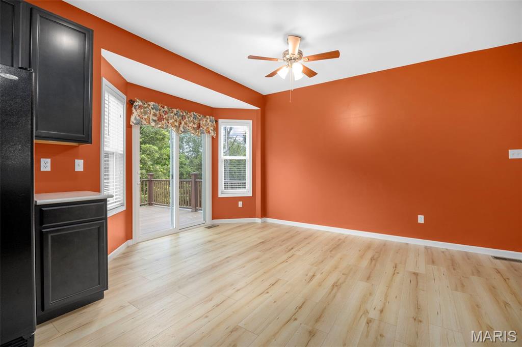 4024 Riverdell Drive Property Photo 16