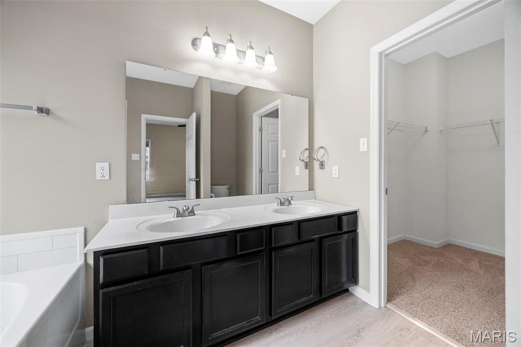 4024 Riverdell Drive Property Photo 23