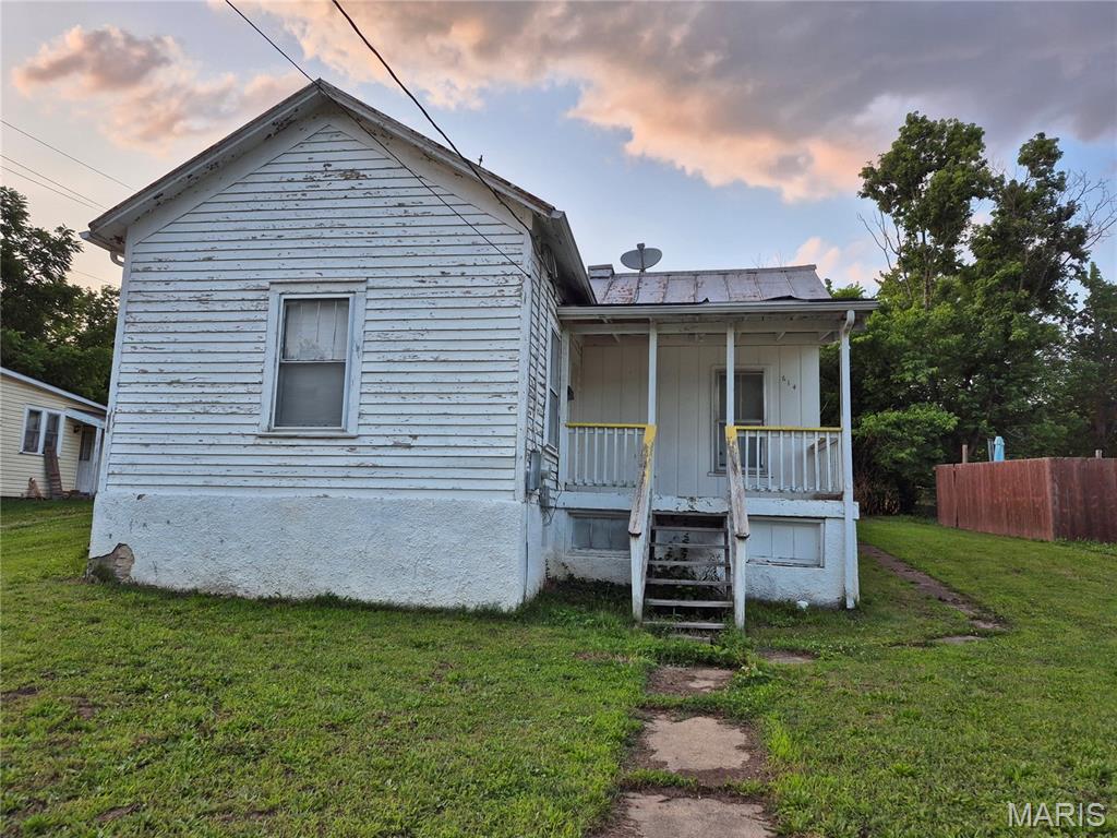 614 W Saint Louis Street Property Photo 1