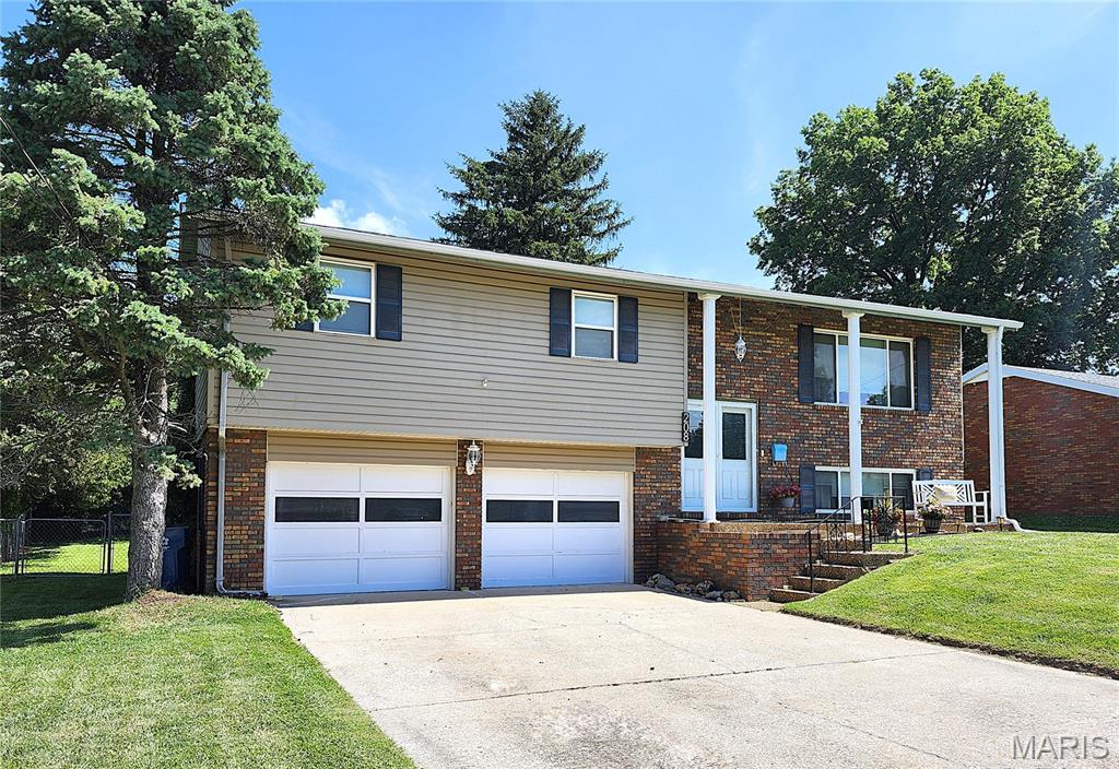 208 Rosemary Drive Property Photo 1
