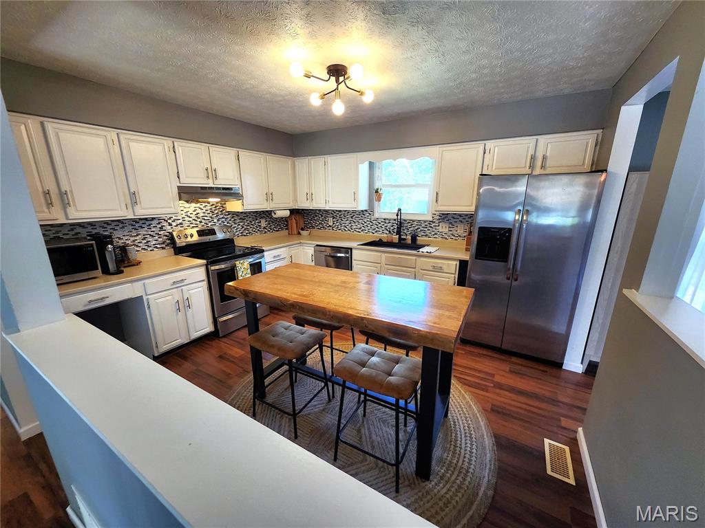 208 Rosemary Drive Property Photo 23