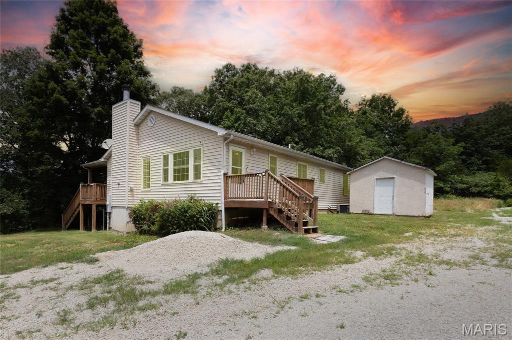 4043 E Shore Drive Property Photo 1