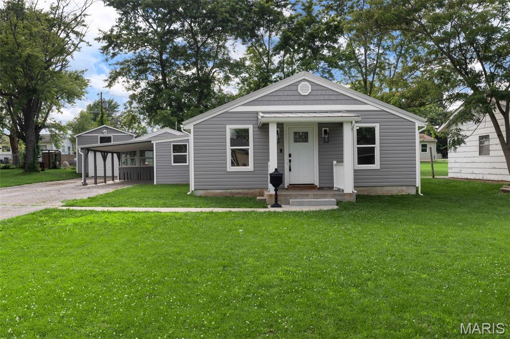 707 1st Street Property Photo 1