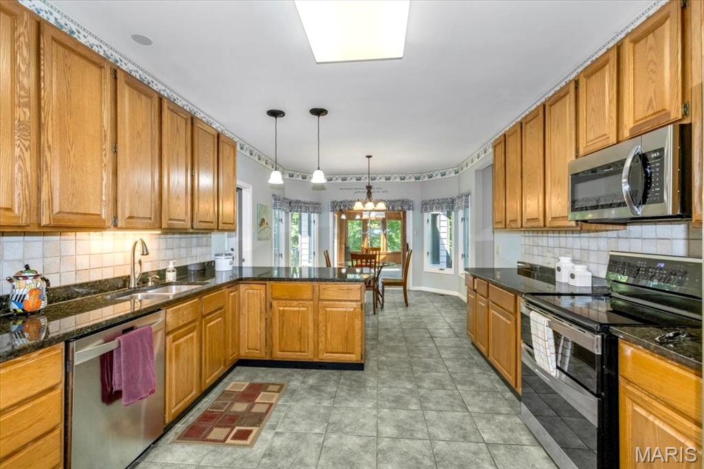 19049 Bear Trail Road Property Photo 10