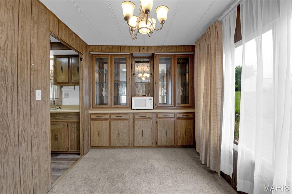 19695 Laverne Drive Property Photo 6