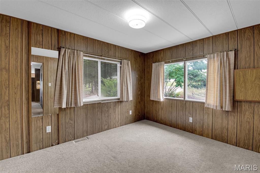 19695 Laverne Drive Property Photo 13