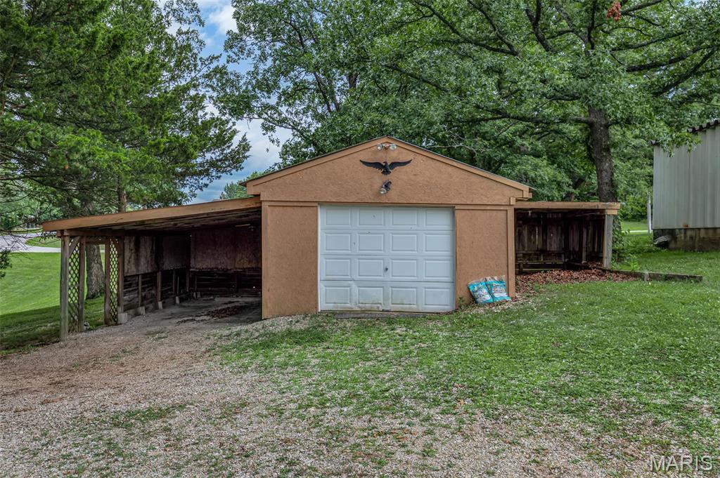 19695 Laverne Drive Property Photo 15
