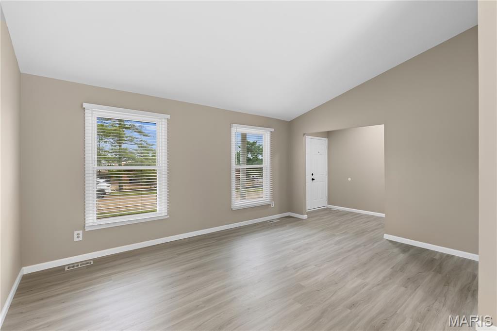 15391 Highcroft Drive Property Photo 5