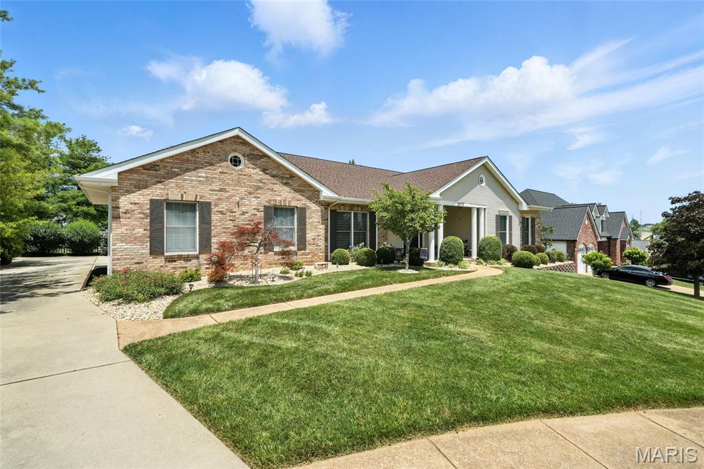 5872 Hightower Drive Property Photo 2