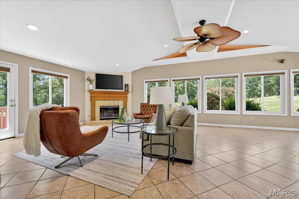 34 Oakland Hills Drive Property Photo 13