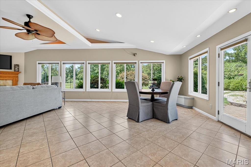 34 Oakland Hills Drive Property Photo 18