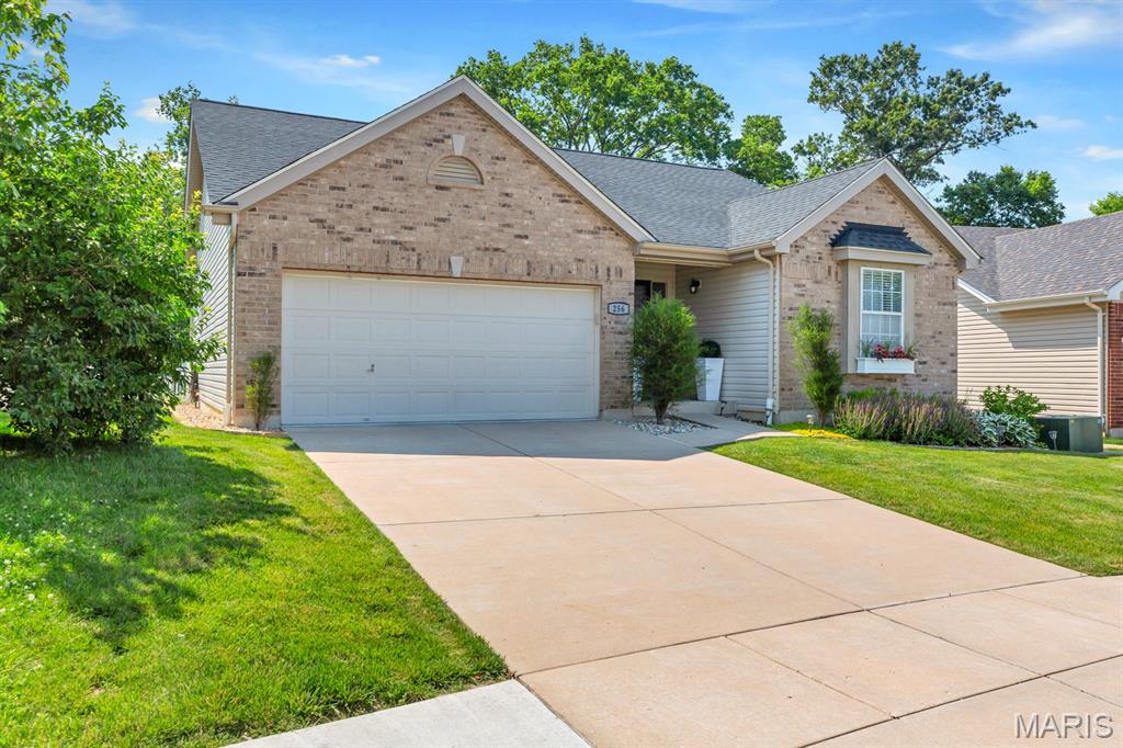 256 Spring Borough Drive Property Photo 6