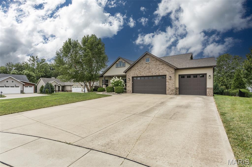 3841 Ember Court Property Photo 4